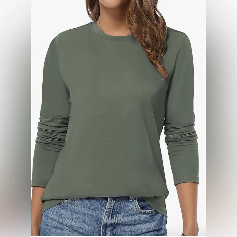 NWT-XL Olive Green
Crewneck side split
2026 season Long Sleeve 
Sweatshirt Top - Picture 3 of 5